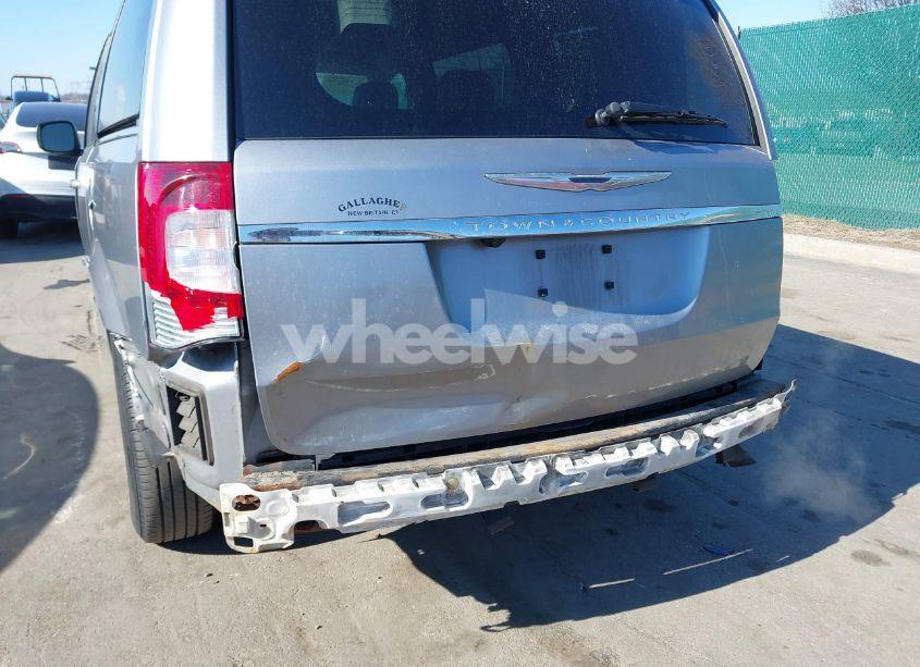 Photo 6 of 2016 Chrysler Town & COUNTRY TOURING (VIN 2C4RC1BG7GR129321)