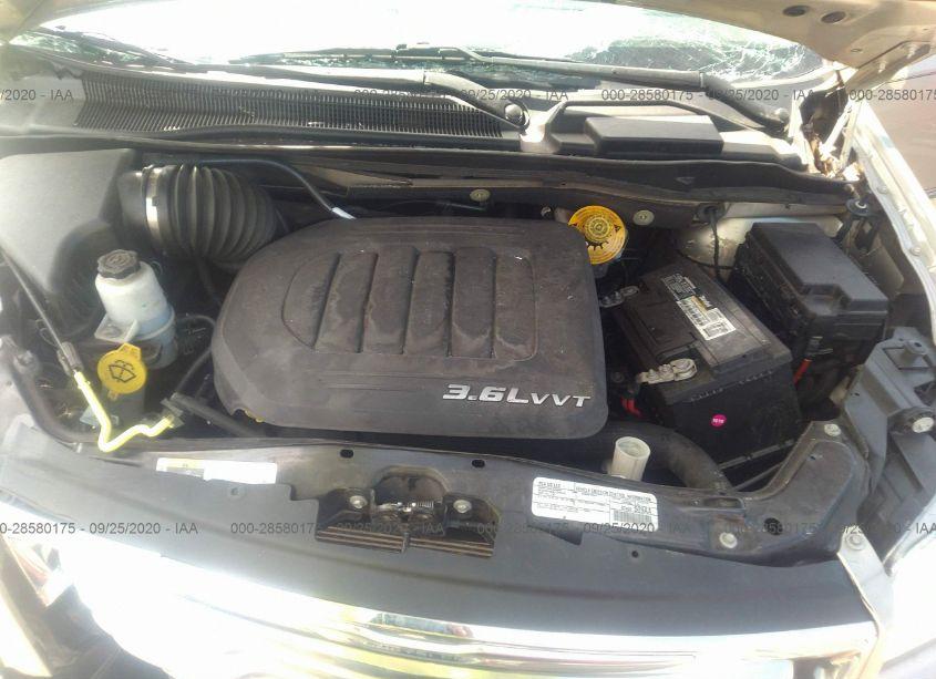 Photo 10 of 2016 Chrysler Town & COUNTRY TOURING (VIN 2C4RC1BG7GR138195)