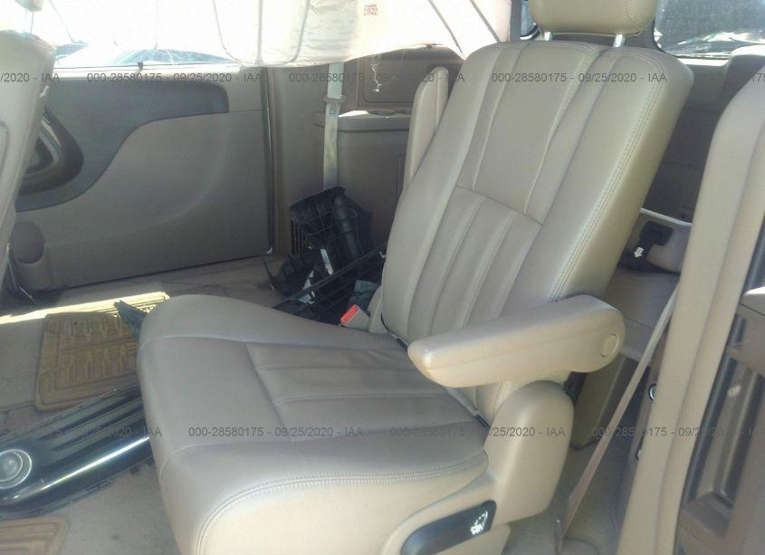 Photo 8 of 2016 Chrysler Town & COUNTRY TOURING (VIN 2C4RC1BG7GR138195)