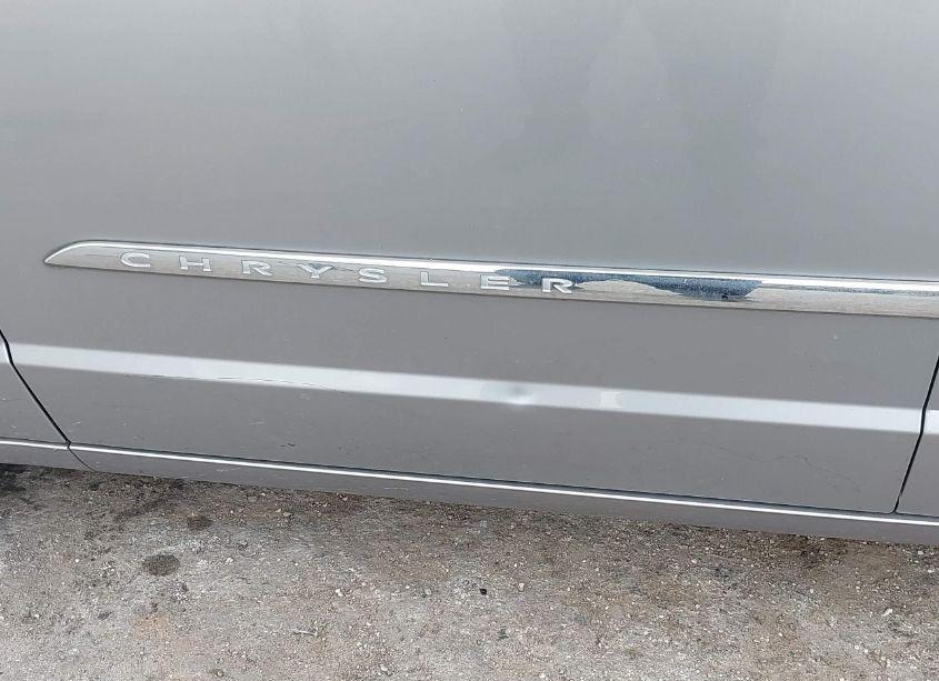 Photo 6 of 2016 Chrysler Town & COUNTRY TOURING (VIN 2C4RC1BG7GR164487)