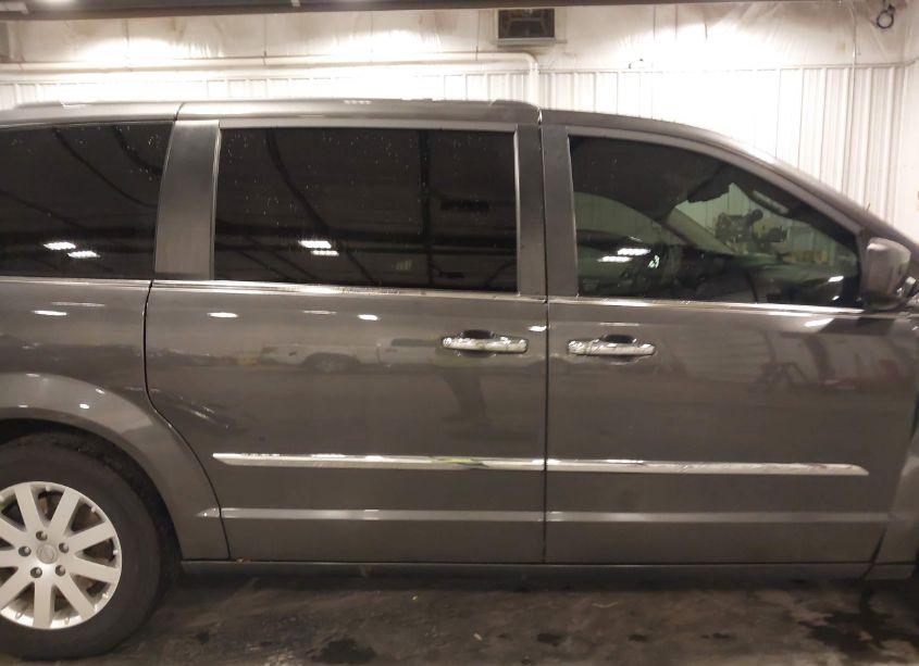 Photo 13 of 2016 Chrysler Town & COUNTRY TOURING (VIN 2C4RC1BG7GR167504)