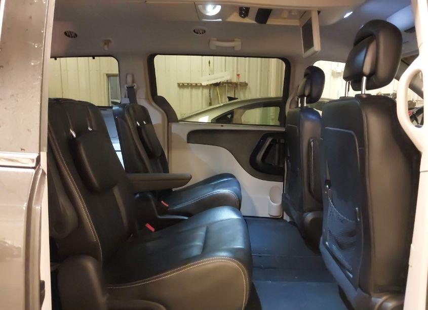 Photo 8 of 2016 Chrysler Town & COUNTRY TOURING (VIN 2C4RC1BG7GR167504)