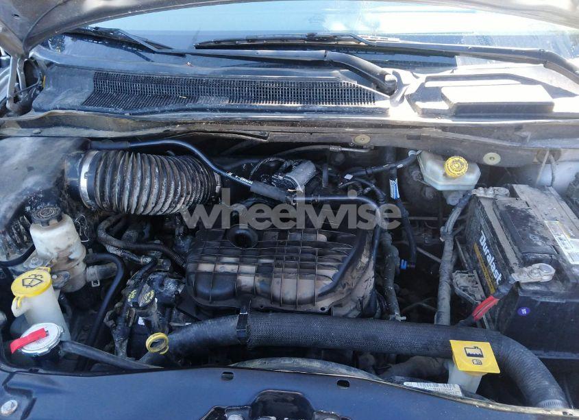 Photo 10 of 2016 Chrysler Town & COUNTRY TOURING (VIN 2C4RC1BG7GR187039)