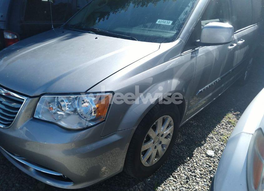 Photo 2 of 2016 Chrysler Town & COUNTRY TOURING (VIN 2C4RC1BG7GR187039)