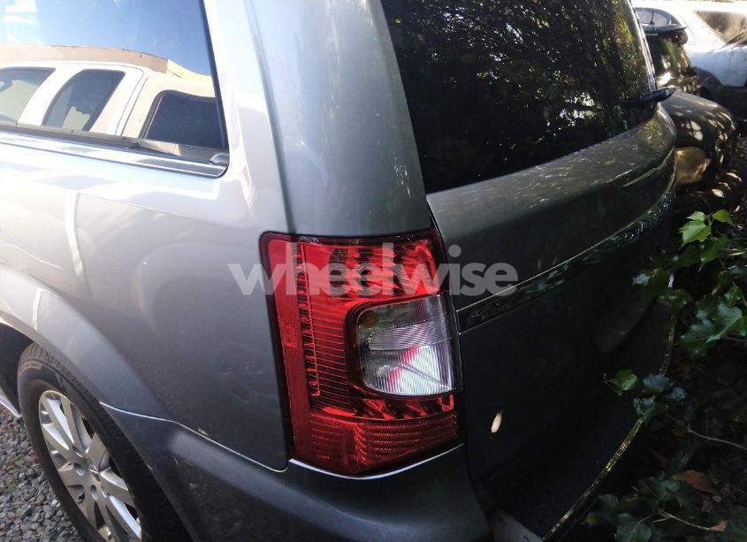 Photo 3 of 2016 Chrysler Town & COUNTRY TOURING (VIN 2C4RC1BG7GR187039)