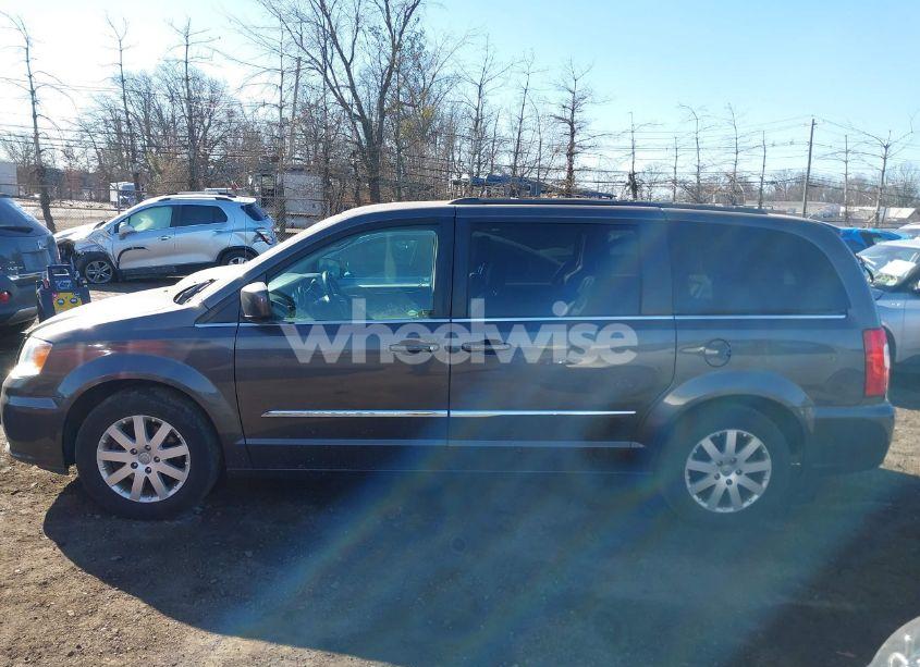 Photo 14 of 2016 Chrysler Town & COUNTRY TOURING (VIN 2C4RC1BG7GR187297)