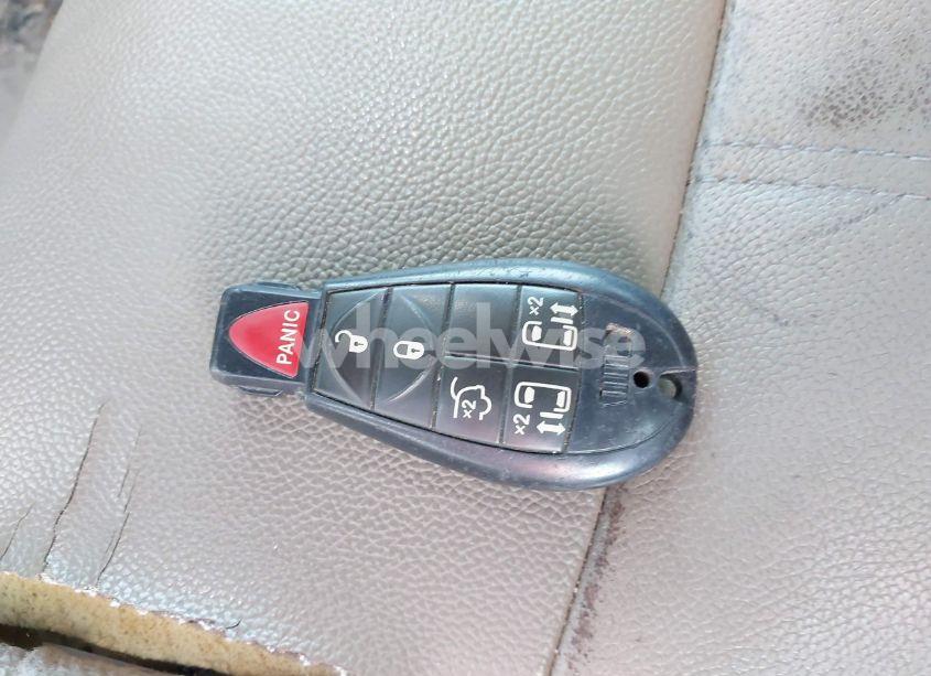 Photo 11 of 2016 Chrysler Town & COUNTRY TOURING (VIN 2C4RC1BG7GR188000)