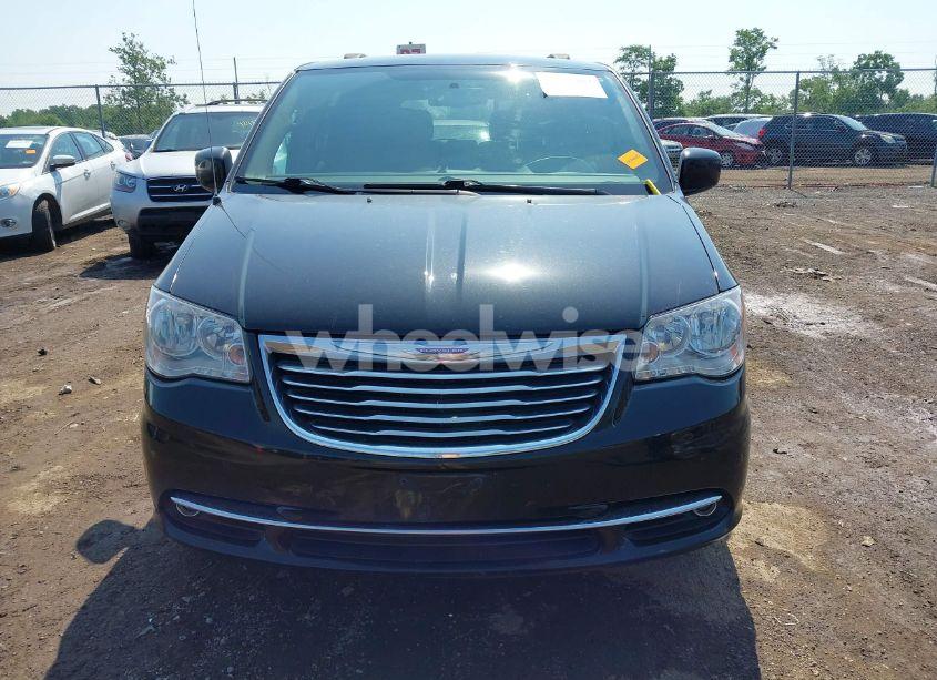 Photo 12 of 2016 Chrysler Town & COUNTRY TOURING (VIN 2C4RC1BG7GR188000)
