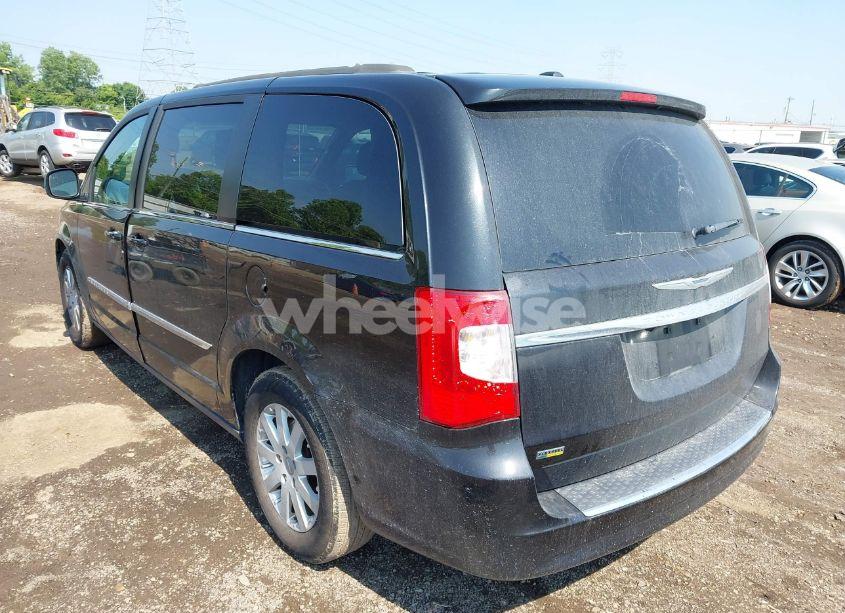 Photo 3 of 2016 Chrysler Town & COUNTRY TOURING (VIN 2C4RC1BG7GR188000)
