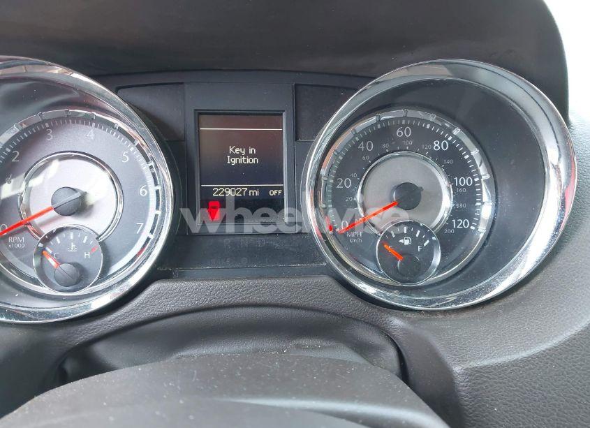 Photo 7 of 2016 Chrysler Town & COUNTRY TOURING (VIN 2C4RC1BG7GR188000)