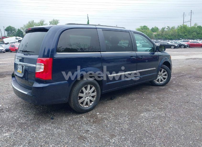 Photo 4 of 2016 Chrysler Town & COUNTRY TOURING (VIN 2C4RC1BG7GR191270)
