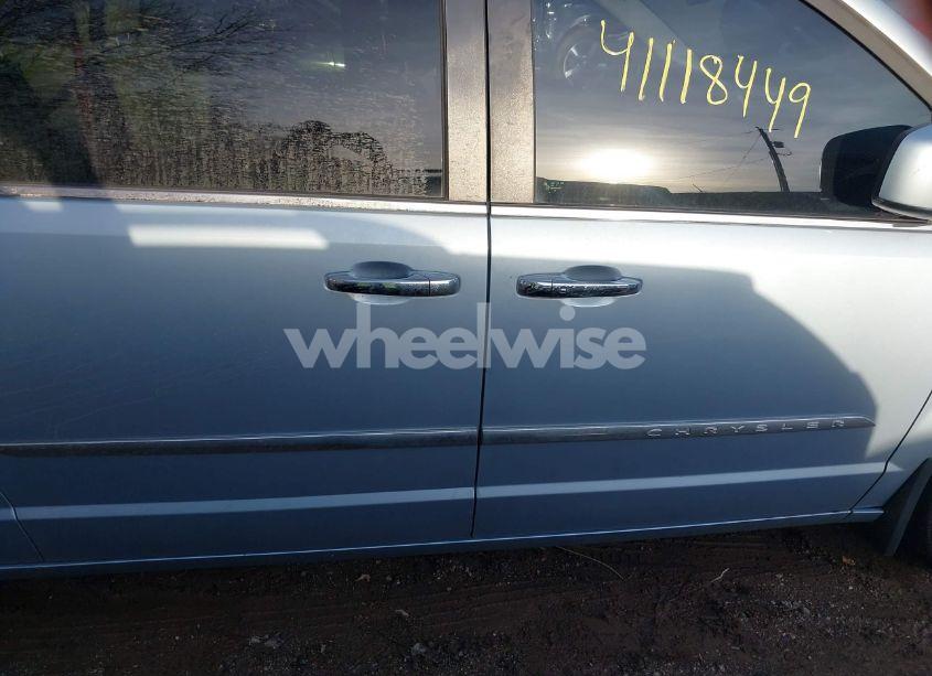 Photo 14 of 2016 Chrysler Town & COUNTRY TOURING (VIN 2C4RC1BG7GR194444)