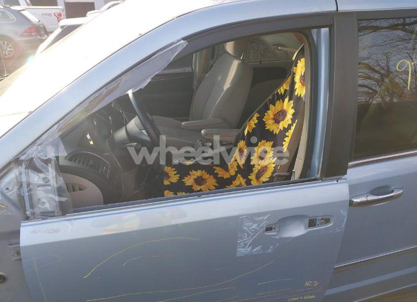 Photo 19 of 2016 Chrysler Town & COUNTRY TOURING (VIN 2C4RC1BG7GR194444)