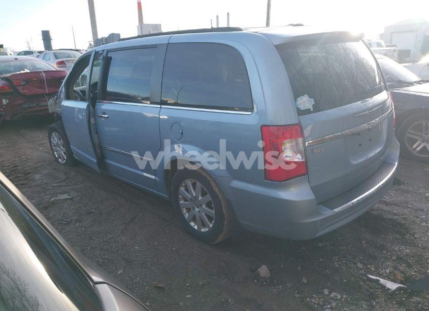 Photo 3 of 2016 Chrysler Town & COUNTRY TOURING (VIN 2C4RC1BG7GR194444)