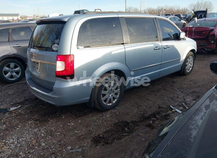 Photo 4 of 2016 Chrysler Town & COUNTRY TOURING (VIN 2C4RC1BG7GR194444)