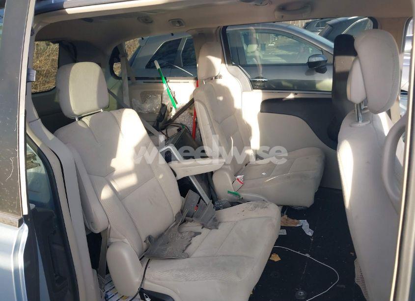 Photo 8 of 2016 Chrysler Town & COUNTRY TOURING (VIN 2C4RC1BG7GR194444)