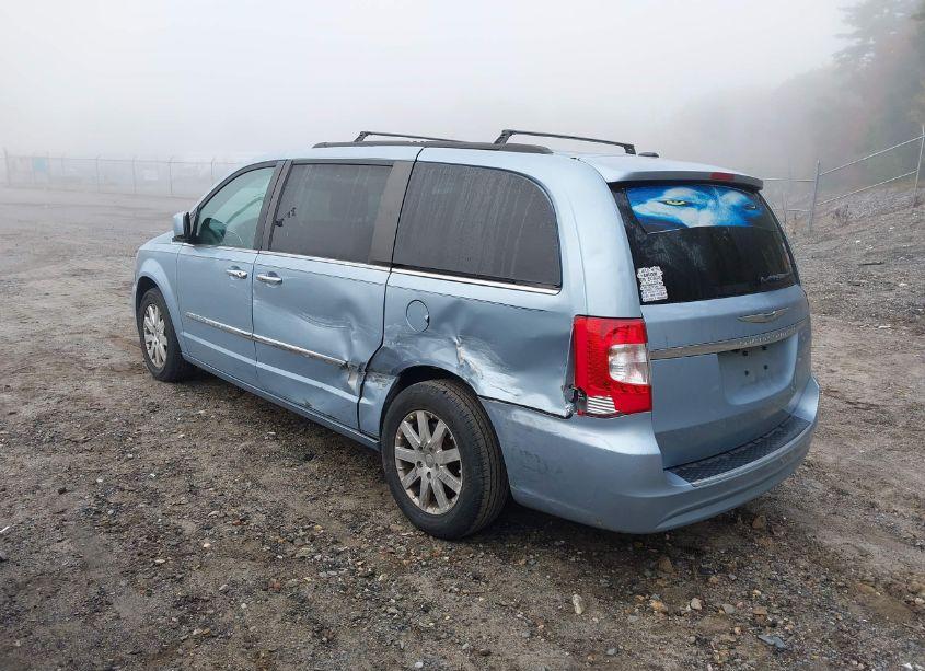 Photo 3 of 2016 Chrysler Town & COUNTRY TOURING (VIN 2C4RC1BG7GR200601)