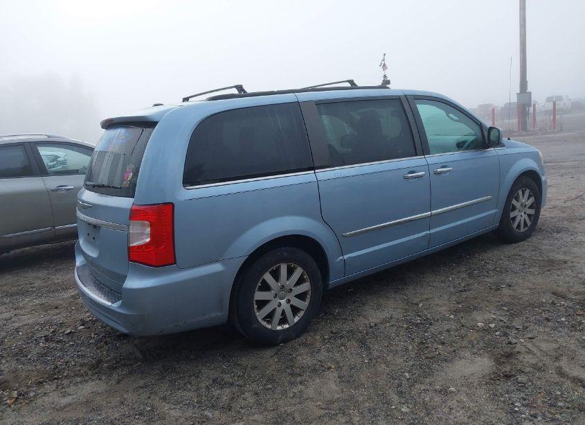 Photo 4 of 2016 Chrysler Town & COUNTRY TOURING (VIN 2C4RC1BG7GR200601)