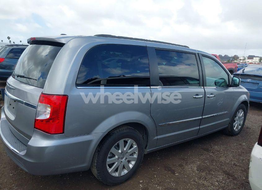 Photo 13 of 2016 Chrysler Town & COUNTRY TOURING (VIN 2C4RC1BG7GR207919)