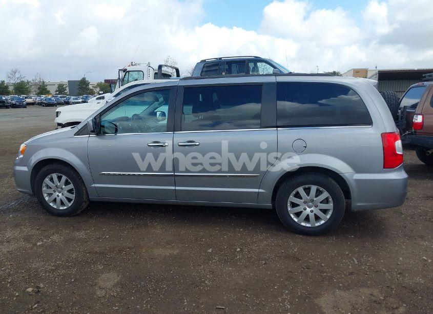 Photo 14 of 2016 Chrysler Town & COUNTRY TOURING (VIN 2C4RC1BG7GR207919)