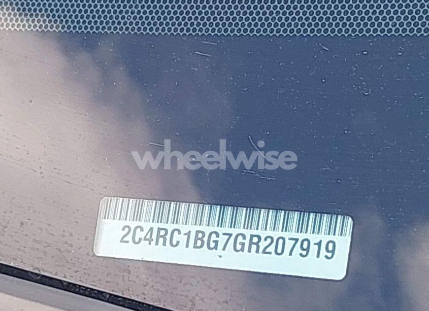 Photo 9 of 2016 Chrysler Town & COUNTRY TOURING (VIN 2C4RC1BG7GR207919)