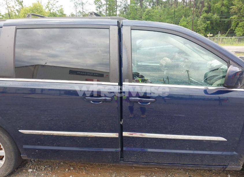 Photo 13 of 2016 Chrysler Town & COUNTRY TOURING (VIN 2C4RC1BG7GR230813)