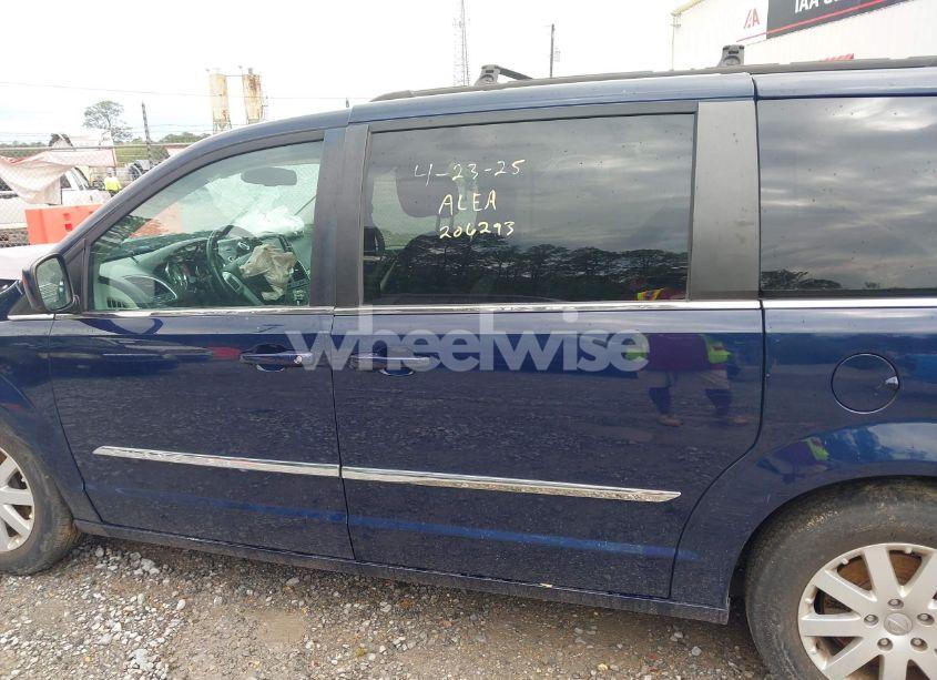 Photo 14 of 2016 Chrysler Town & COUNTRY TOURING (VIN 2C4RC1BG7GR230813)