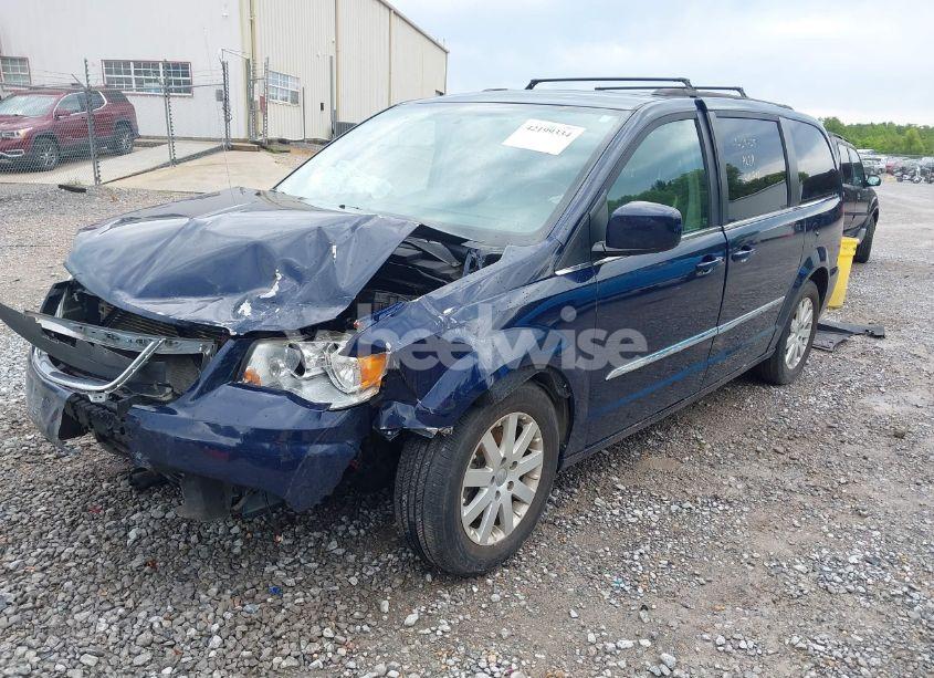 Photo 2 of 2016 Chrysler Town & COUNTRY TOURING (VIN 2C4RC1BG7GR230813)