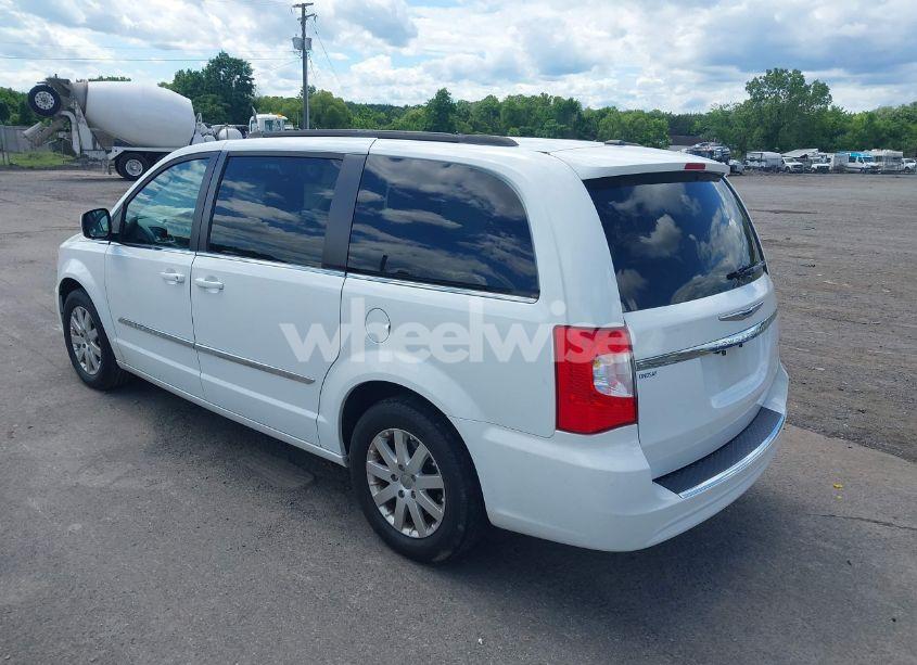 Photo 3 of 2016 Chrysler Town & COUNTRY TOURING (VIN 2C4RC1BG7GR239186)