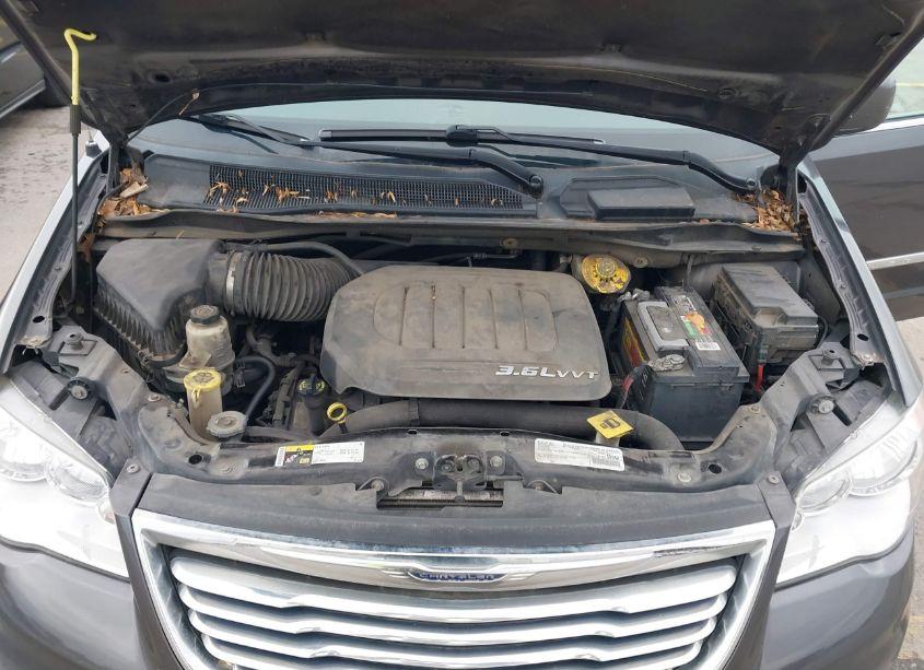 Photo 10 of 2016 Chrysler Town & COUNTRY TOURING (VIN 2C4RC1BG7GR240242)