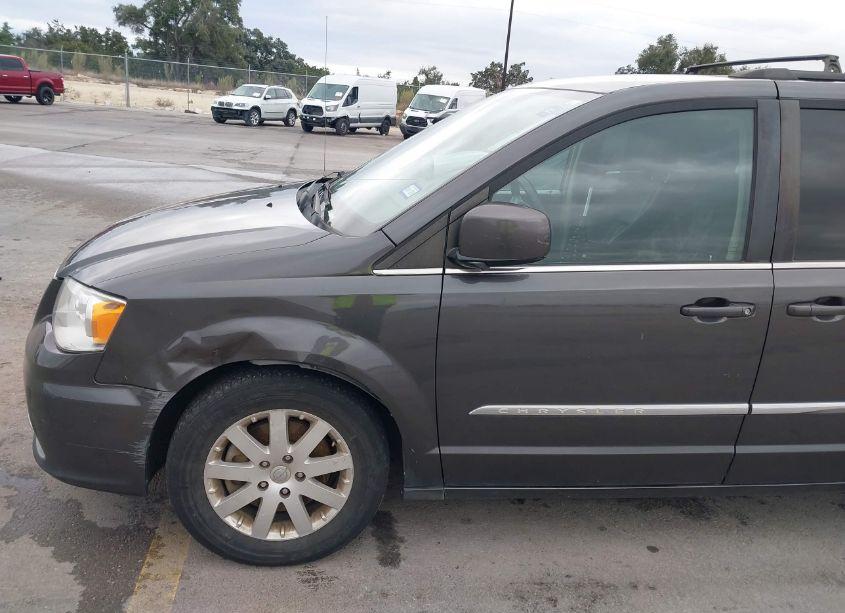 Photo 6 of 2016 Chrysler Town & COUNTRY TOURING (VIN 2C4RC1BG7GR240242)