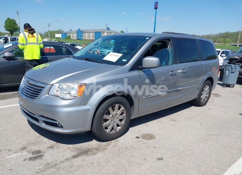 Photo 2 of 2016 Chrysler Town & COUNTRY TOURING (VIN 2C4RC1BG7GR246347)