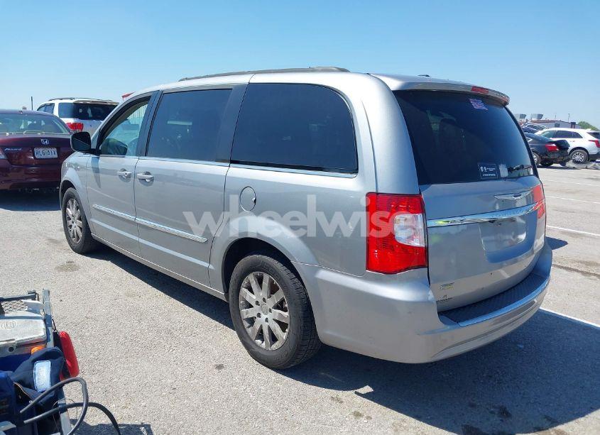 Photo 3 of 2016 Chrysler Town & COUNTRY TOURING (VIN 2C4RC1BG7GR246347)