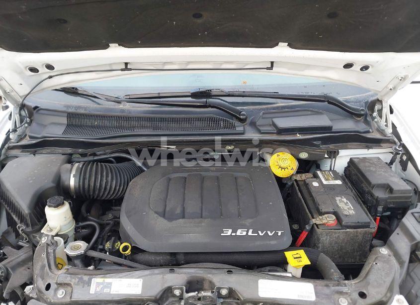 Photo 10 of 2016 Chrysler Town & COUNTRY TOURING (VIN 2C4RC1BG7GR246705)