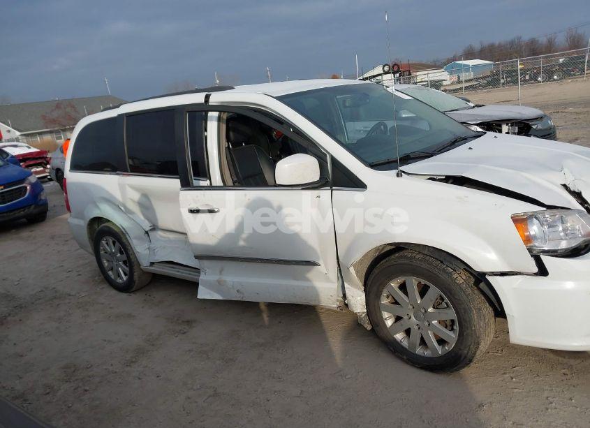 Photo 14 of 2016 Chrysler Town & COUNTRY TOURING (VIN 2C4RC1BG7GR246705)