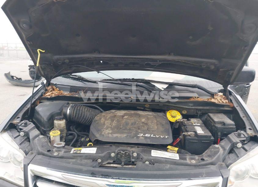 Photo 10 of 2016 Chrysler Town & COUNTRY TOURING (VIN 2C4RC1BG7GR284452)