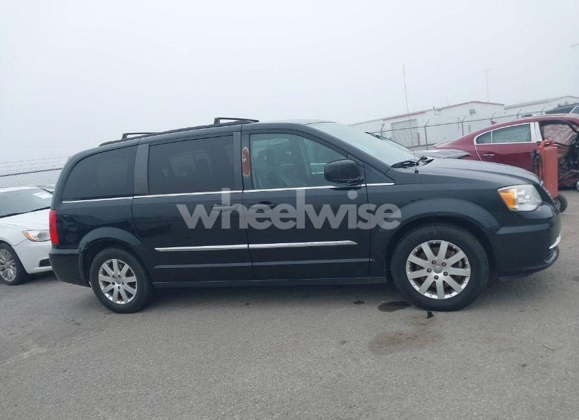 Photo 13 of 2016 Chrysler Town & COUNTRY TOURING (VIN 2C4RC1BG7GR284452)