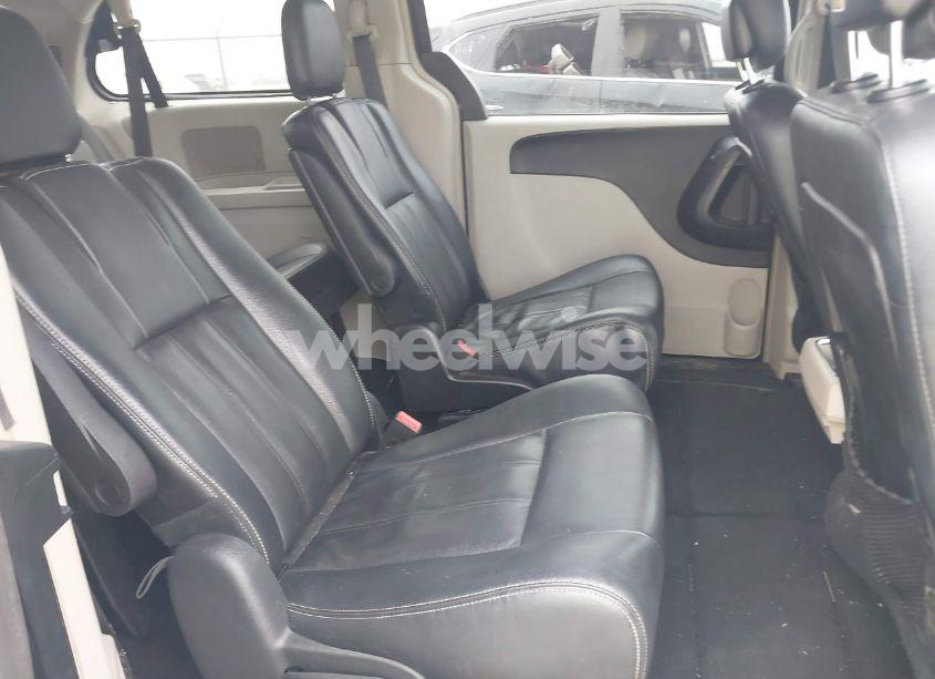 Photo 8 of 2016 Chrysler Town & COUNTRY TOURING (VIN 2C4RC1BG7GR284452)