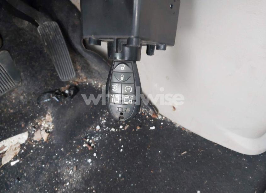 Photo 11 of 2016 Chrysler Town & COUNTRY TOURING (VIN 2C4RC1BG7GR301122)