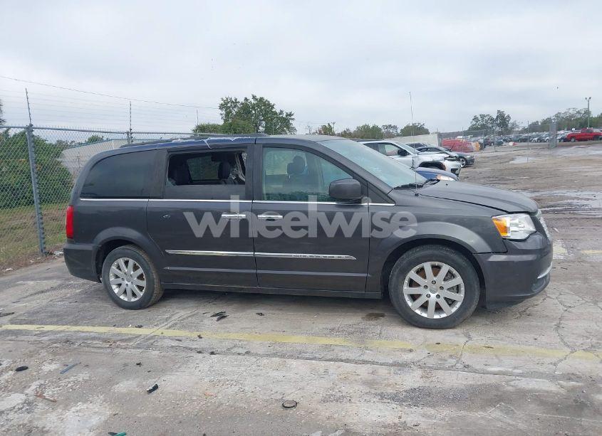 Photo 13 of 2016 Chrysler Town & COUNTRY TOURING (VIN 2C4RC1BG7GR301122)