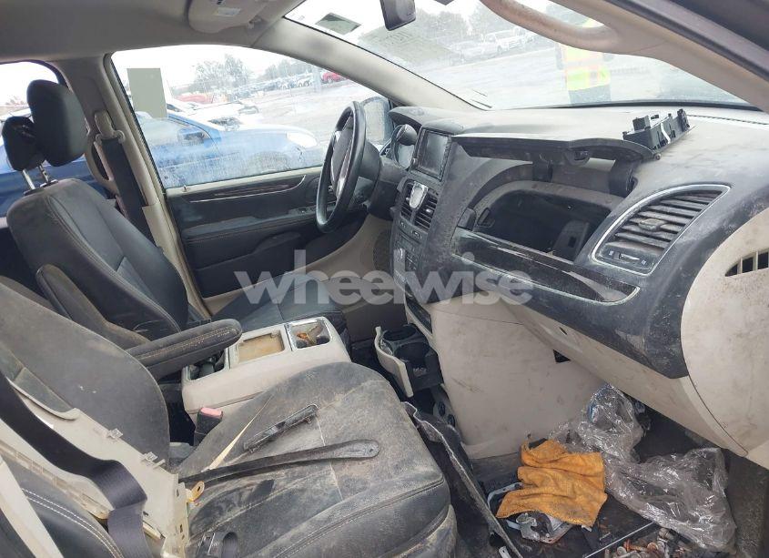 Photo 5 of 2016 Chrysler Town & COUNTRY TOURING (VIN 2C4RC1BG7GR301122)