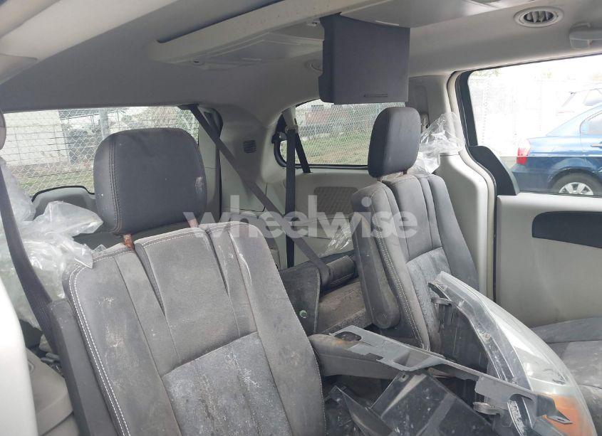 Photo 8 of 2016 Chrysler Town & COUNTRY TOURING (VIN 2C4RC1BG7GR301122)