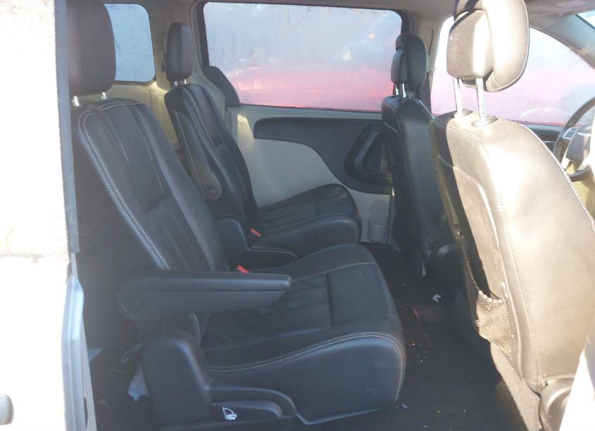 Photo 8 of 2016 Chrysler Town & COUNTRY TOURING (VIN 2C4RC1BG7GR301928)