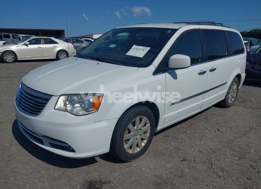 Photo 2 of 2016 Chrysler Town & COUNTRY TOURING (VIN 2C4RC1BG7GR303923)