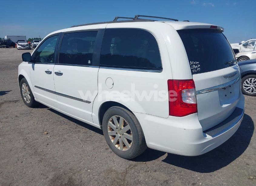 Photo 3 of 2016 Chrysler Town & COUNTRY TOURING (VIN 2C4RC1BG7GR303923)