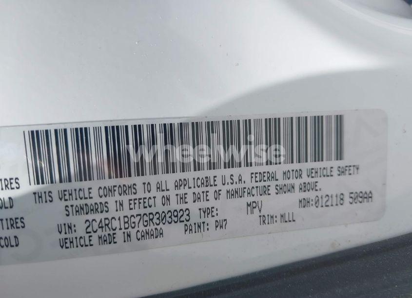 Photo 9 of 2016 Chrysler Town & COUNTRY TOURING (VIN 2C4RC1BG7GR303923)