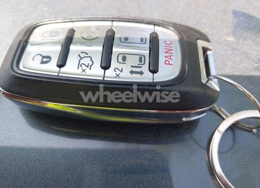 Photo 11 of 2017 Chrysler Pacifica TOURING-L (VIN 2C4RC1BG7HR527307)