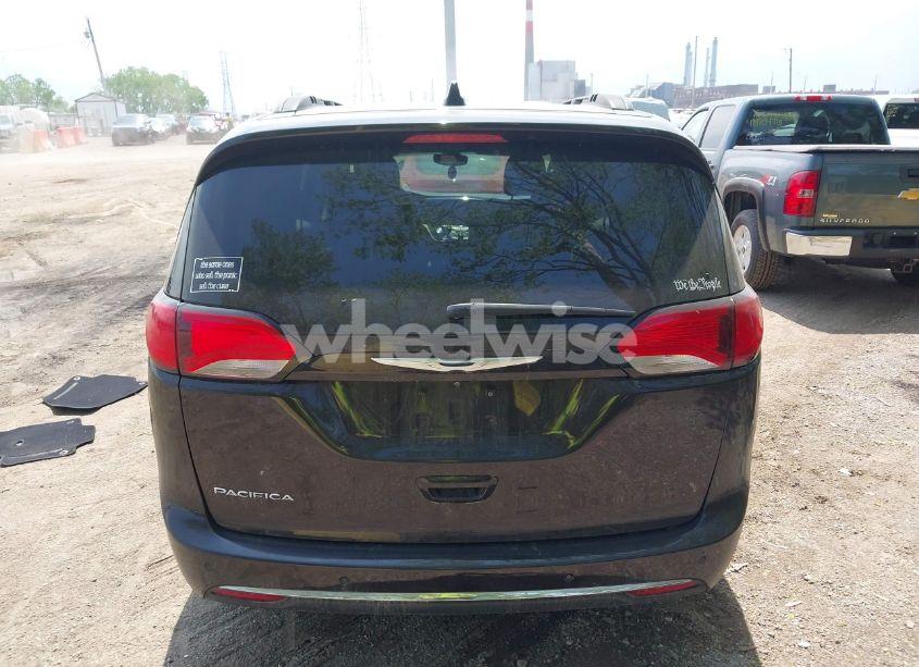 Photo 16 of 2017 Chrysler Pacifica TOURING-L (VIN 2C4RC1BG7HR527307)