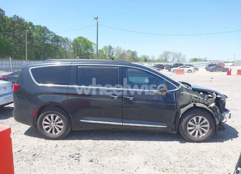 Photo 14 of 2017 Chrysler Pacifica TOURING-L (VIN 2C4RC1BG7HR539716)