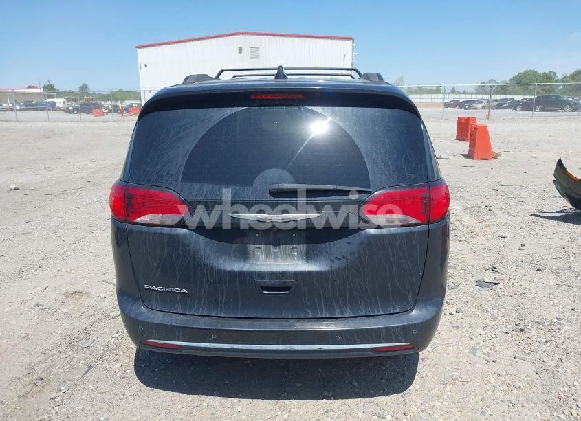 Photo 17 of 2017 Chrysler Pacifica TOURING-L (VIN 2C4RC1BG7HR539716)